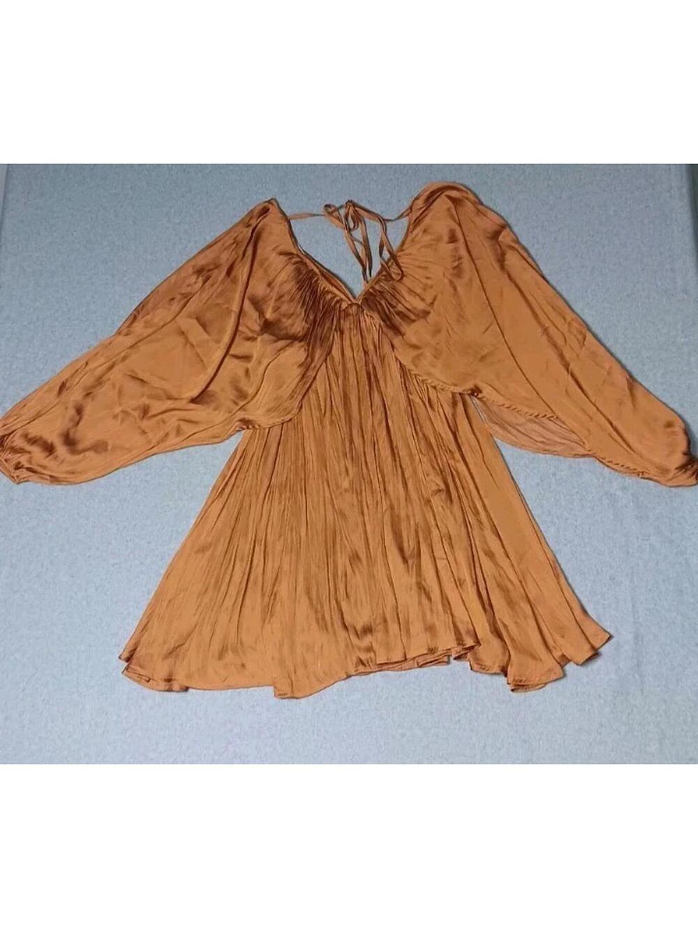 Impressions cape sleeves pleated mini dress Women Size Large Gold Deep Vneck... - Picture 8 of 12